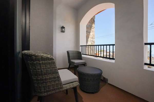  - La Quinta Inn & Suites near Wharf Santa Cruz