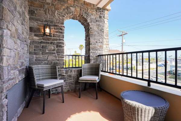  - La Quinta Inn & Suites near Wharf Santa Cruz