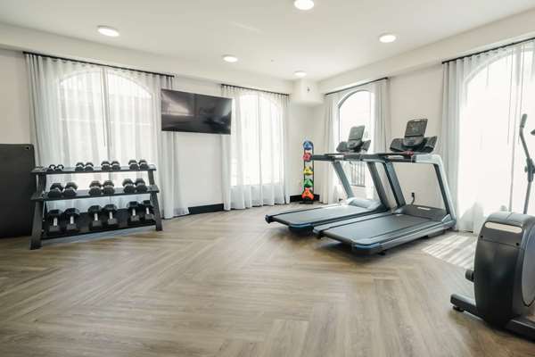 Fitness/ Exercise Room - La Quinta Inn & Suites near Wharf Santa Cruz