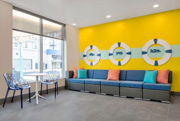 Pool - Tru by Hilton Hotel One Loudon Ashburn