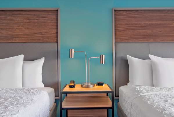  - Tru by Hilton Hotel One Loudon Ashburn