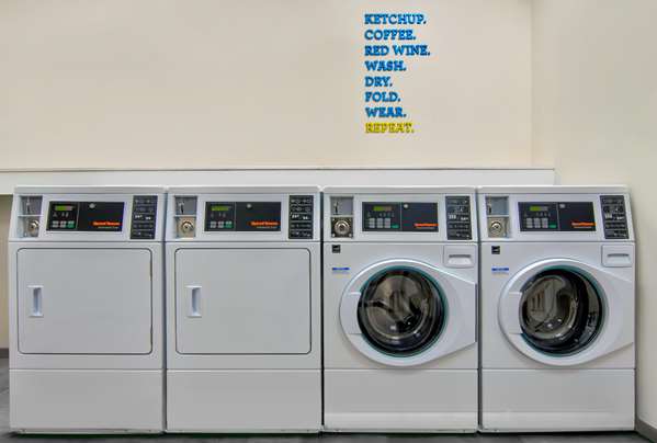  - Tru by Hilton Hotel One Loudon Ashburn