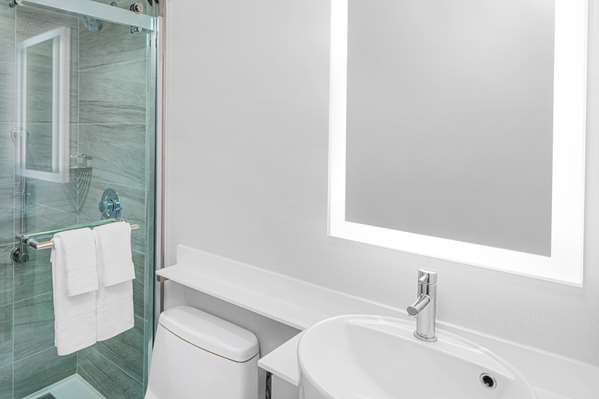  - DoubleTree by Hilton Hotel Times Square New York