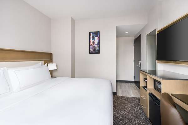  - DoubleTree by Hilton Hotel Times Square New York