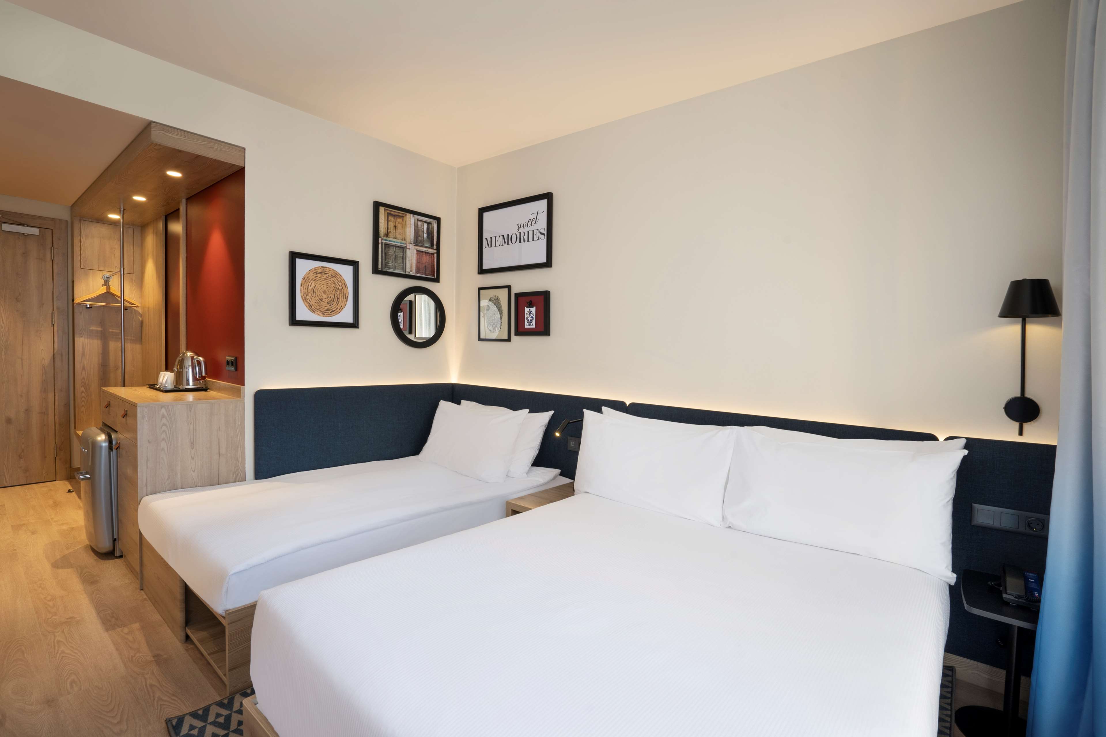 Hampton by Hilton Tashkent Room Type - QUEEN ROOM W SOFA BED