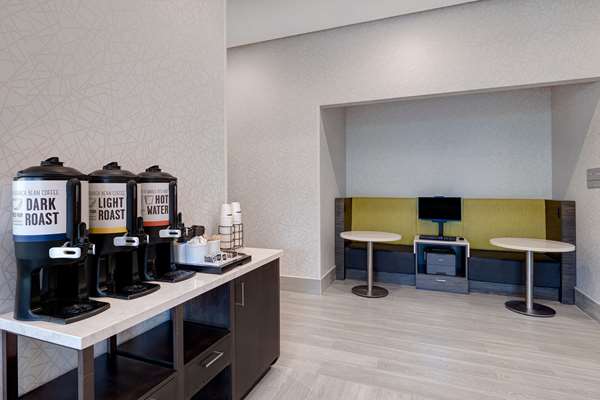 Restaurant - Hampton Inn & Suites Burlington