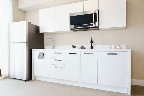 Suite - Altair Hotel Bay Harbor Islands