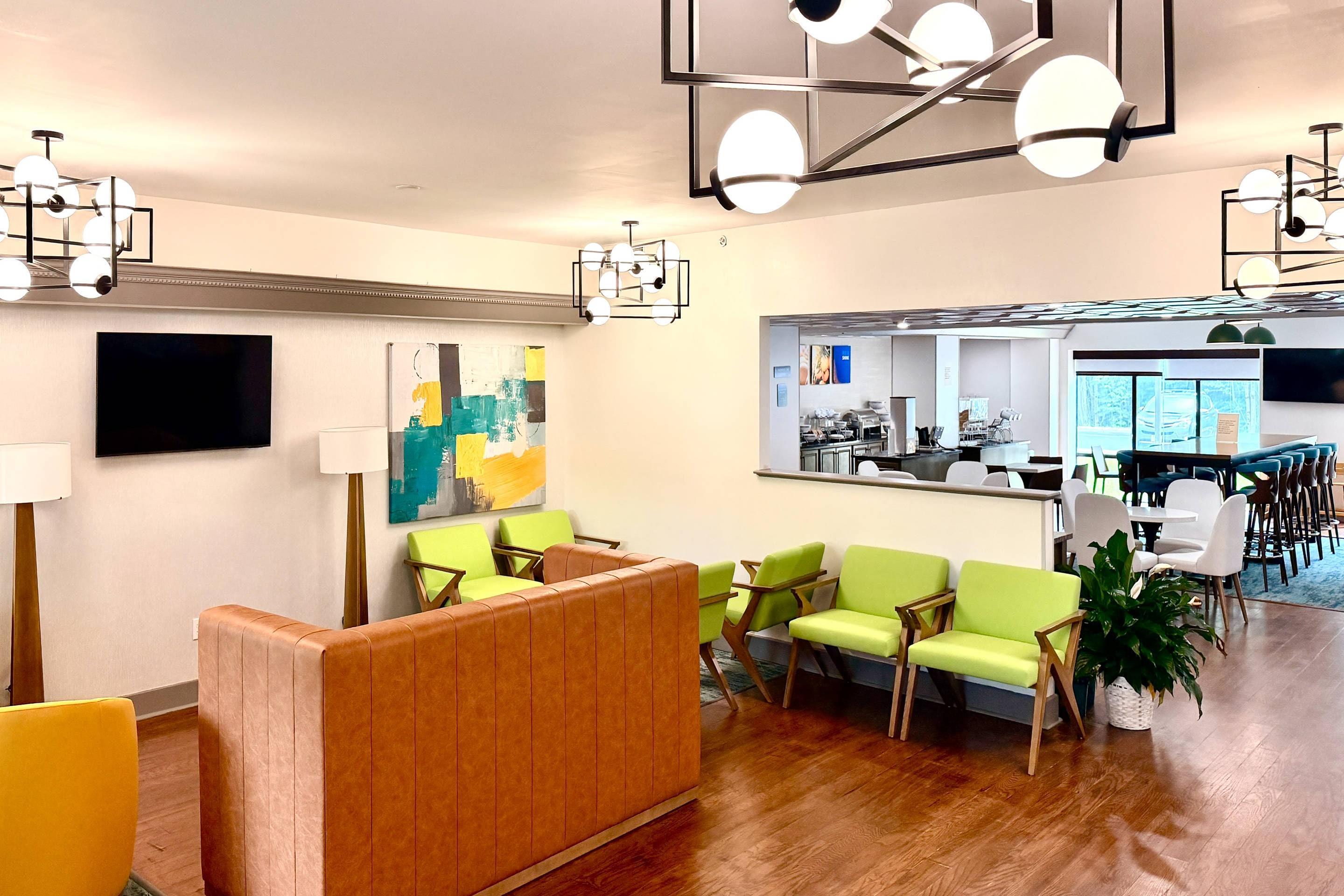 Hotel lobby | Comfort Inn Saco-Old Orchard Beach