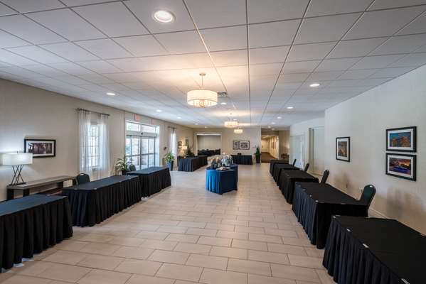  - Penn Harris Hotel Camp Hill