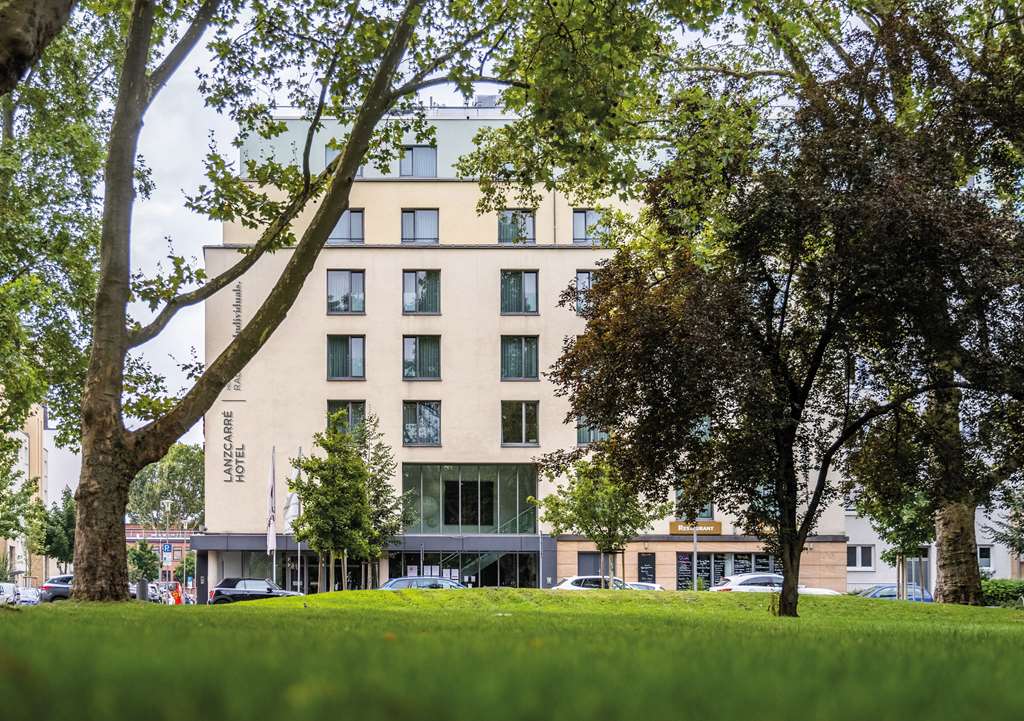 LanzCarre Hotel, Radisson Individuals