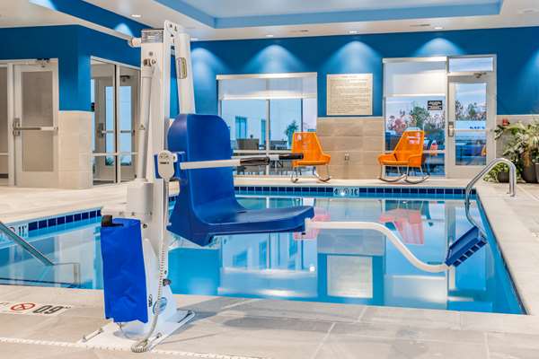 Pool - Hampton Inn Bedford