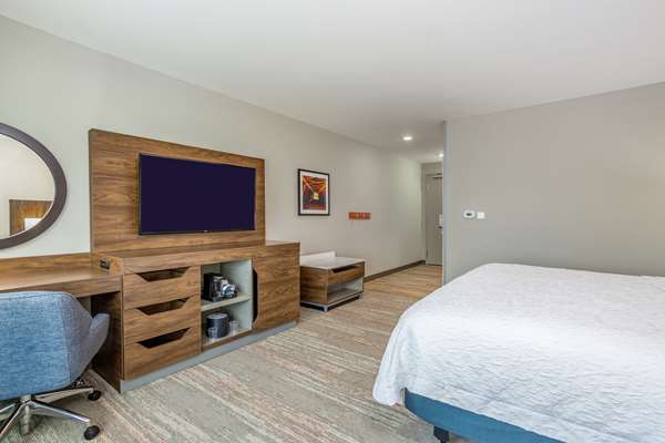  - Hampton Inn Bedford