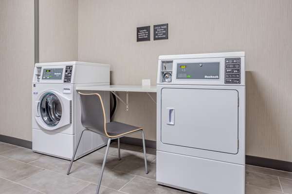  - Hampton Inn Bedford