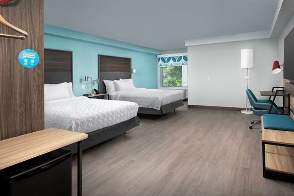  - Tru by Hilton Hotel Airport South Blue Lagoon Miami