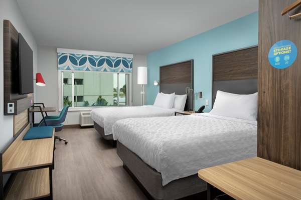  - Tru by Hilton Hotel Airport South Blue Lagoon Miami