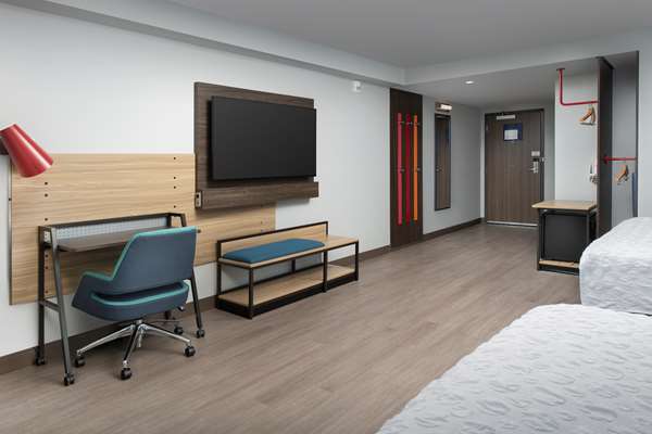  - Tru by Hilton Hotel Airport South Blue Lagoon Miami