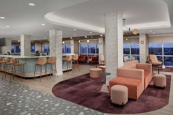 Bar - Tru by Hilton Hotel Airport South Blue Lagoon Miami