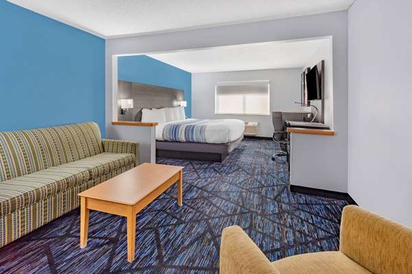 Suite - AmericInn Quincy