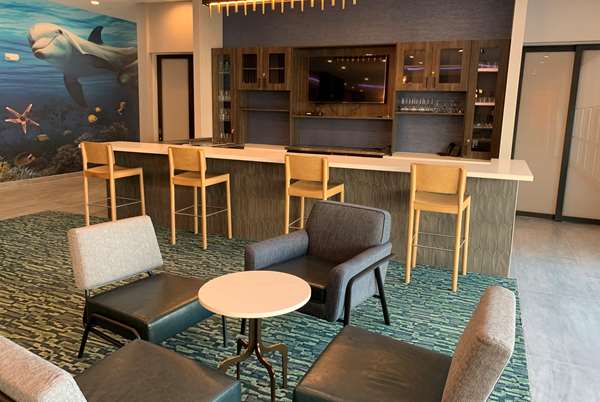 Bar - La Quinta Inn & Suites North Galveston Island