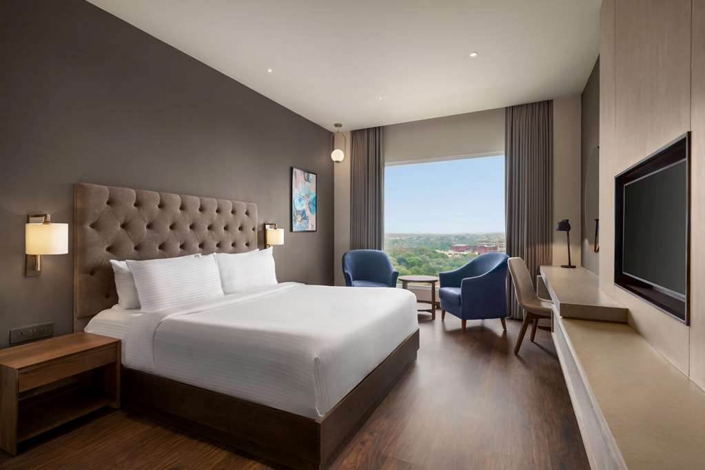 WYNDHAM CHANDIGARH MOHALI-guestroom-Guest Room,On-Site.jpg