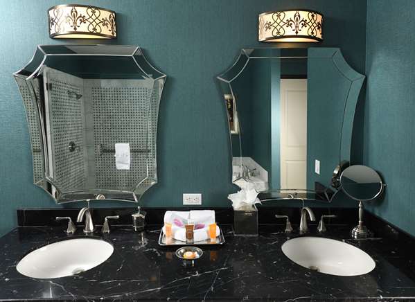 Suite - Woolley's Classic Suites Aurora - I-70, Exit 285