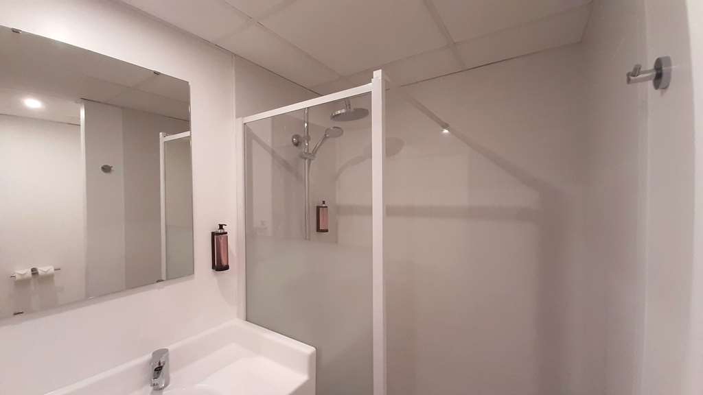 OG CITY RELAIS DES DEUX MERS-guestroom-Guest Room,Bathroom,On-Site.jpg