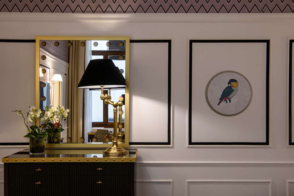 Guest photo
