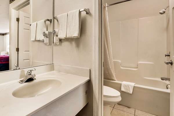  - Rodeway Inn Sandersville