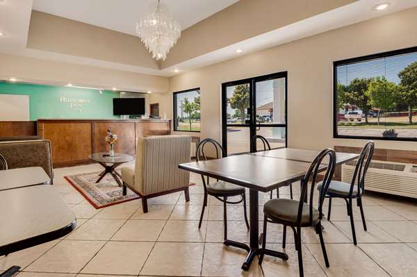 Amenities - Rodeway Inn Sandersville