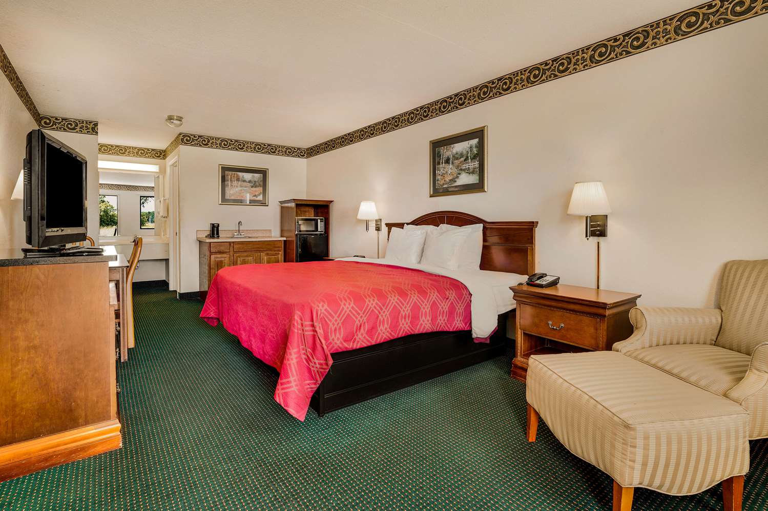 Rodeway Inn Sandersville, GA See Discounts