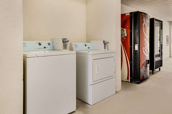 Amenities - Rodeway Inn Sandersville