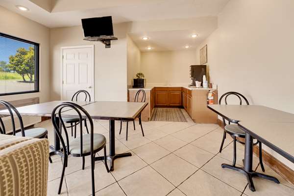 Amenities - Rodeway Inn Sandersville