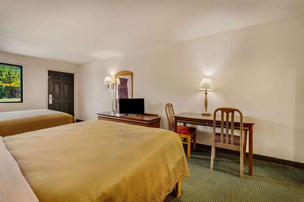  - Rodeway Inn Sandersville