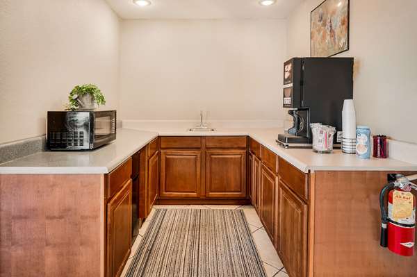 Amenities - Rodeway Inn Sandersville