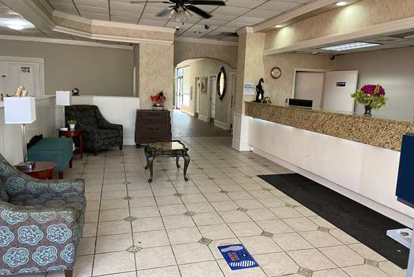  - Days Inn Ozark