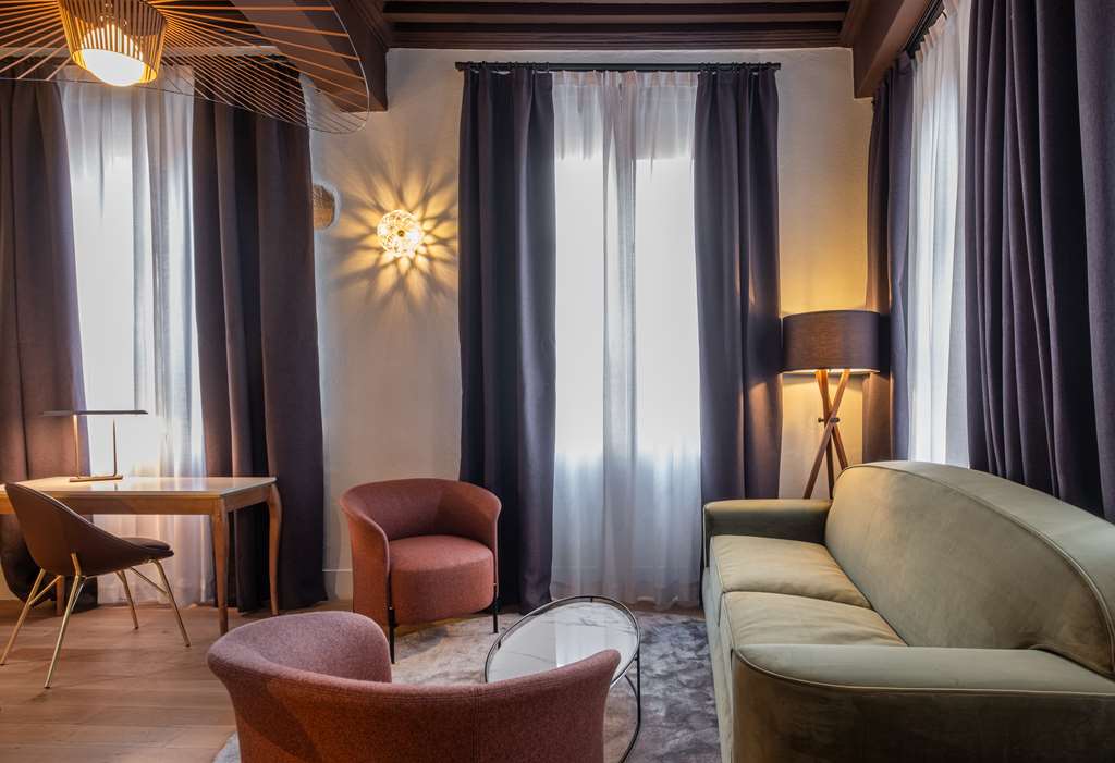 Cour des Loges Lyon, A Radisson Collection Hotel