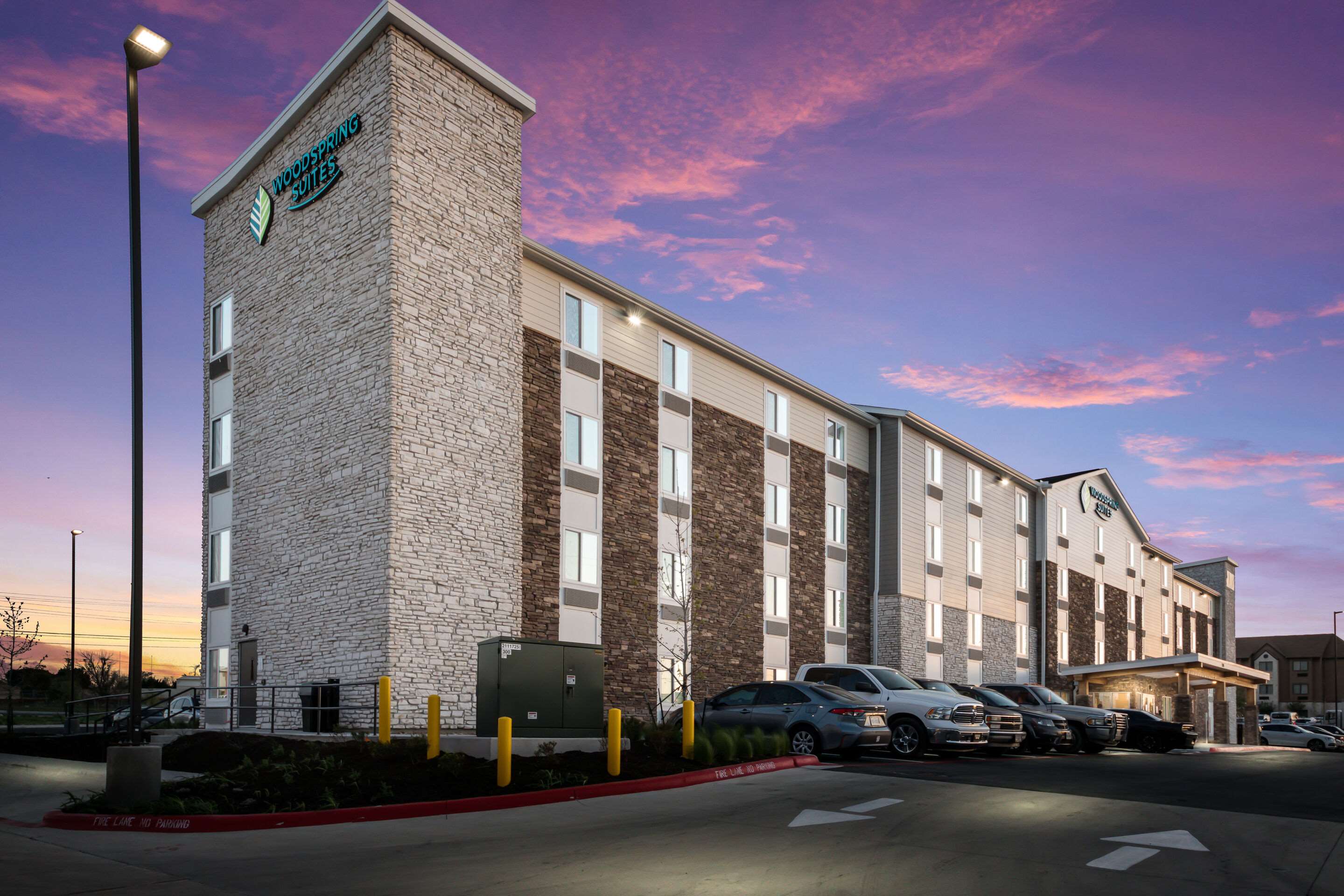 Hotel exterior | WoodSpring Suites Round Rock-Austin North