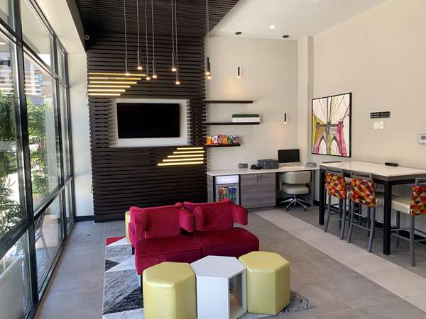  - Best Western Plus Brooklyn Prospect Park