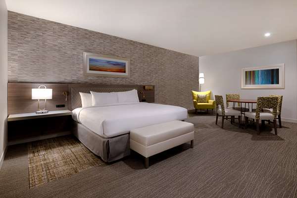 - Hilton Garden Inn Temecula - I-15, Exit 59
