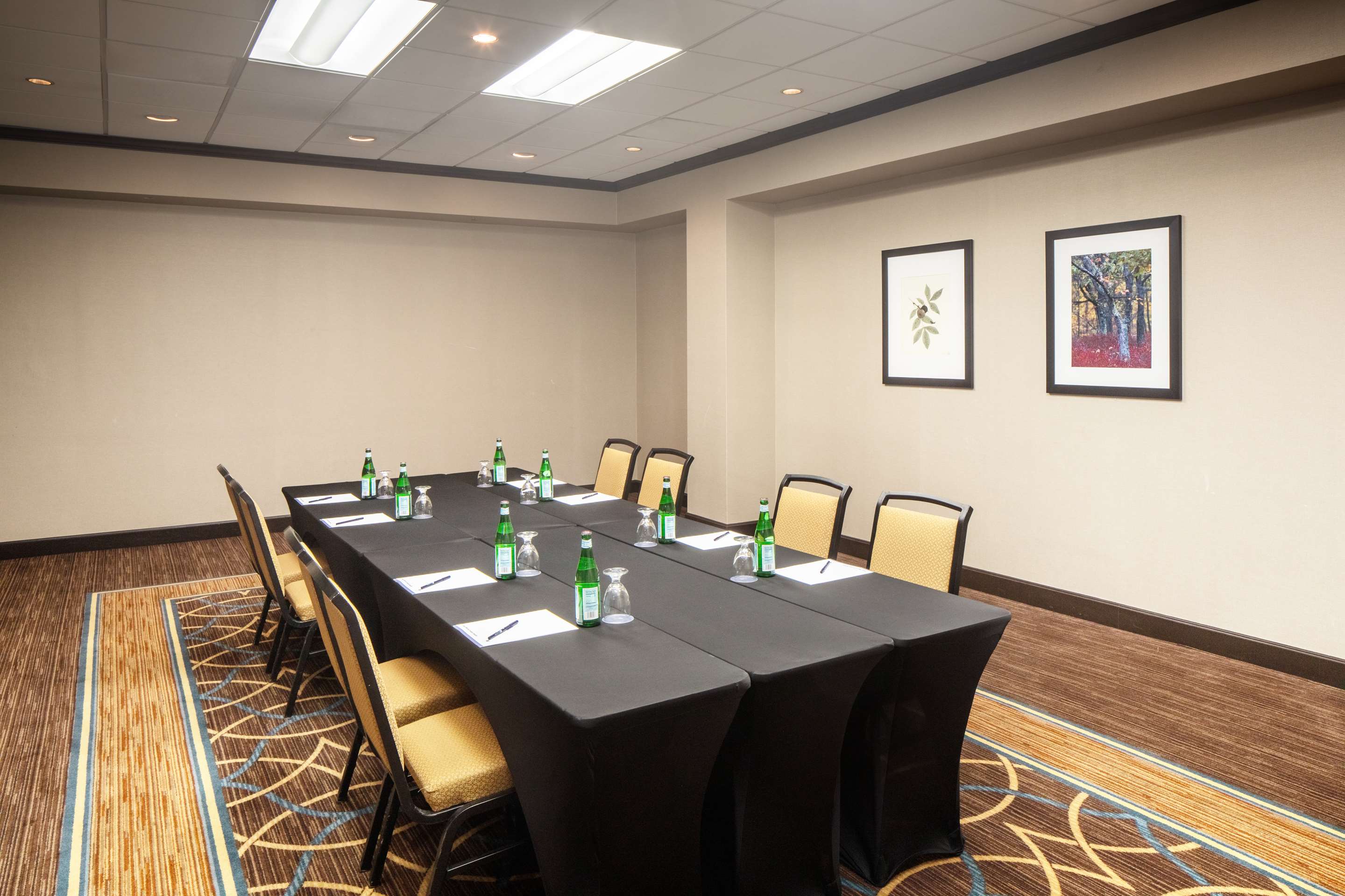 Meeting Room | DoubleTree by Hilton Silver Spring Washington DC North