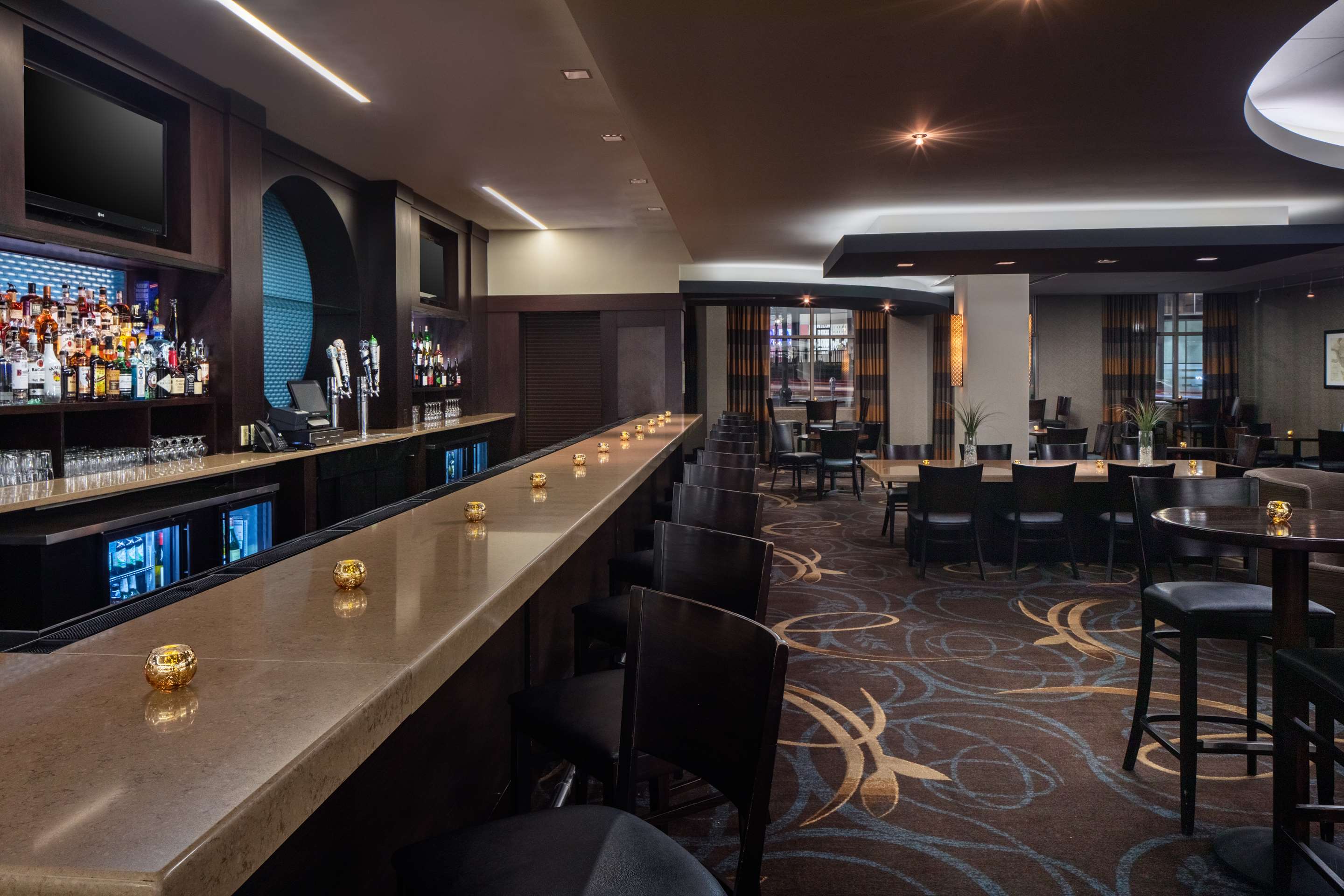 BarLounge | DoubleTree by Hilton Silver Spring Washington DC North