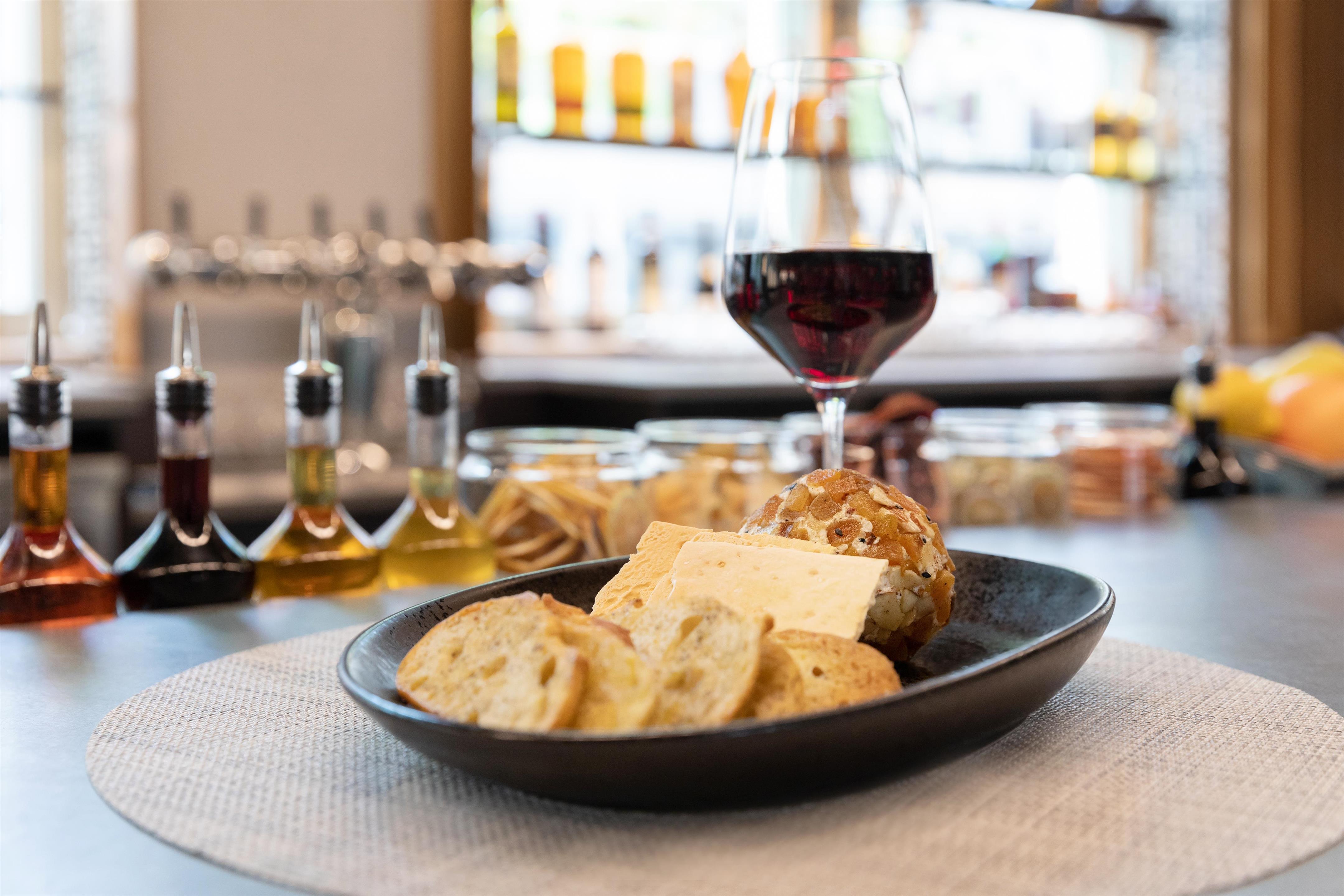 Restaurant | The Slate Denver, Tapestry Collection By Hilton