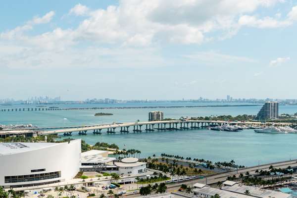  - YOTELPAD Condos Downtown Miami - I-95, Exit 2A & 3B