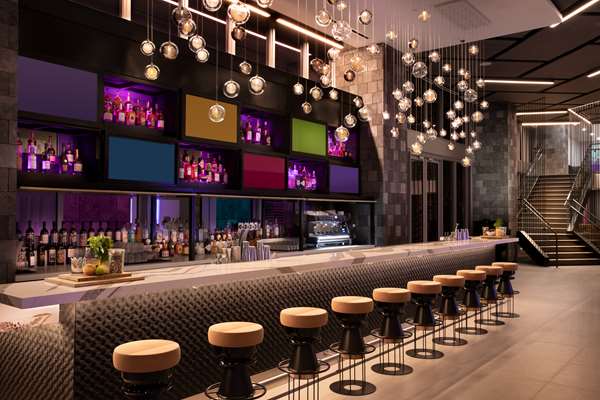 Bar - YOTELPAD Condos Downtown Miami - I-95, Exit 2A & 3B