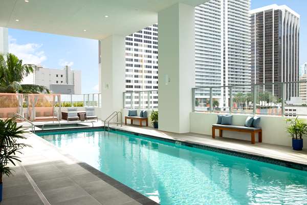 Pool - YOTELPAD Condos Downtown Miami - I-95, Exit 2A & 3B