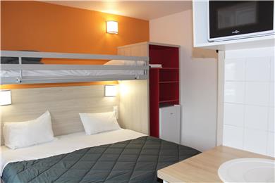 HÔTEL PREMIERE CLASSE PLAISIR - Gatines