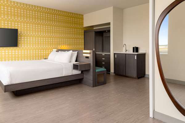  - Orbit Hotel Fairview Park - I-480, Exit 9