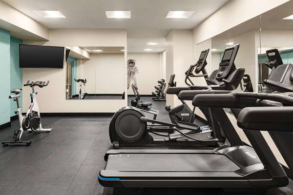 Fitness/ Exercise Room - Orbit Hotel Fairview Park - I-480, Exit 9