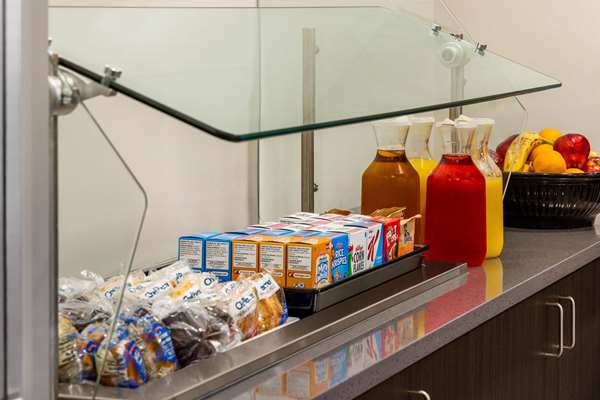 Restaurant - Orbit Hotel Fairview Park - I-480, Exit 9