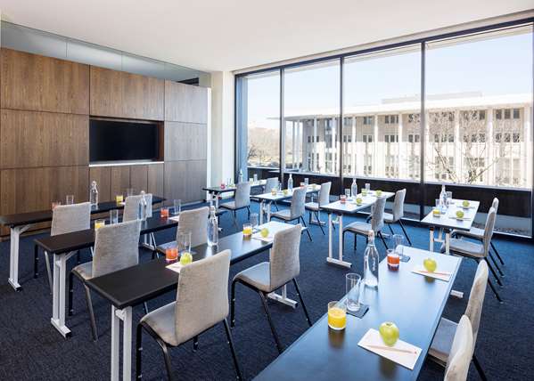  - Study at University of Chicago Hotel